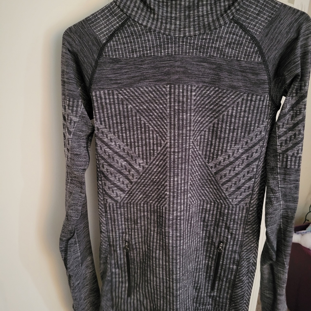 Lululemon Rest Less Hoddie